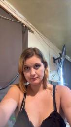 Avery_doll21 webcam model stream image