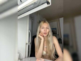 Milanii webcam model stream image