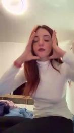 Cucciolaemily webcam model stream image