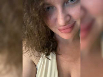 Mollekiss webcam bongacams model stream image