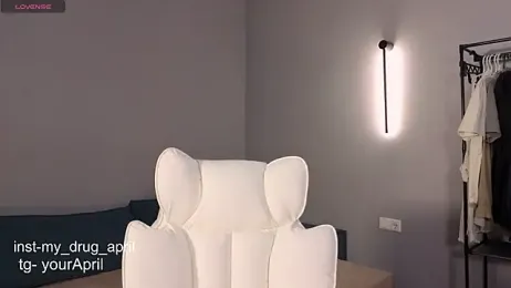 MyApril webcam model stream image