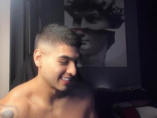 Nicolas Dwayne webcam model stream image