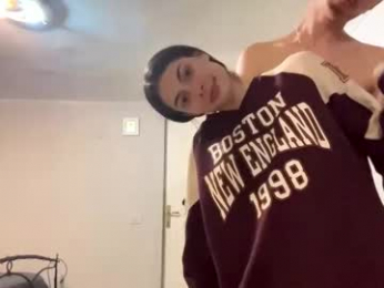 santacervenak webcam chaturbate model stream image