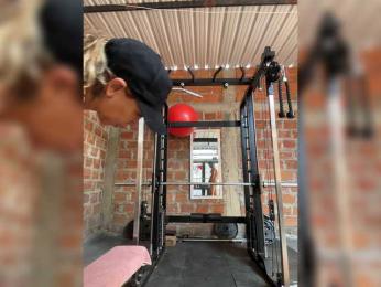 Alannafit webcam model stream image