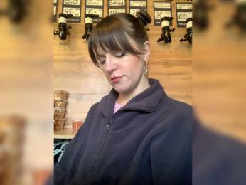 Yummypopka webcam model stream image