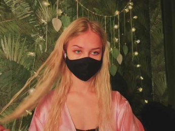 Meeeeow webcam model stream image