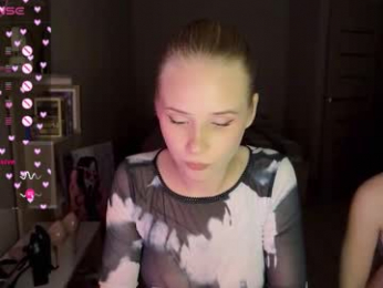 sweetielis webcam model stream image