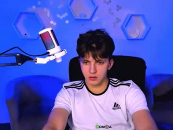 travis_wolf_ webcam model stream image