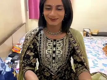 LuvLayla webcam model stream image