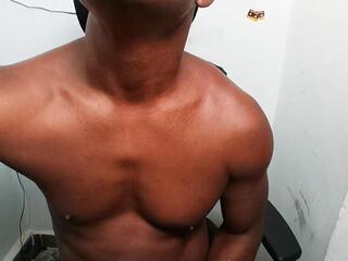 Kendo Muscle Big webcam model stream image