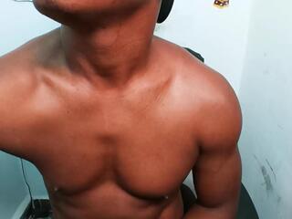 Kendo Muscle Big webcam model stream image