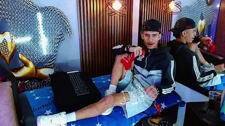 Skinny_cute_Alyer webcam model stream image