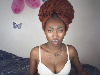 LeylieCandy webcam bongacams model stream image