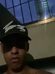 Aleexxx_2005 webcam stripchat model stream image