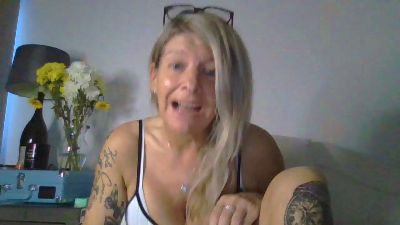 Tattedbadassx webcam model stream image