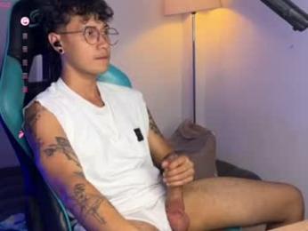 leaneseb webcam model stream image