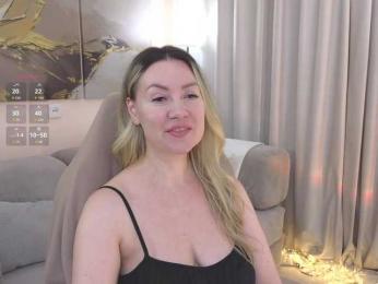 LELEYA webcam model stream image