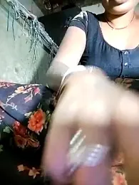 Hot_bhabhi300 webcam model stream image