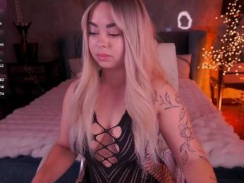 SusieWood webcam model stream image