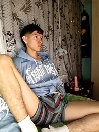 heyy_noah11 webcam model stream image