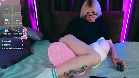 white__punk webcam model stream image