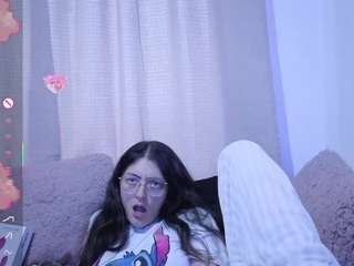 lesliee22 webcam model stream image