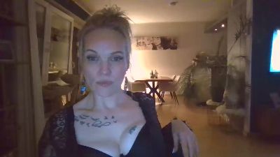 Mr_und_Mrs_Foxi webcam cam4 model stream image