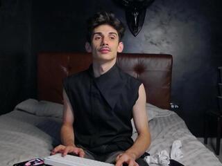 Leon Lovett webcam flirt4free model stream image