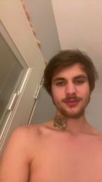 Russell_haze webcam model stream image