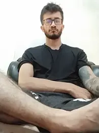 Loggan_donnelly webcam model stream image