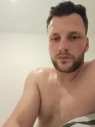 Cosmin224451 webcam stripchat model stream image