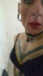 nnora007 webcam model stream image