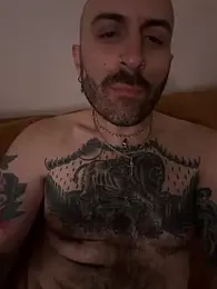 girthxcrisis webcam model stream image