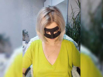 LOVEMENOW webcam model stream image