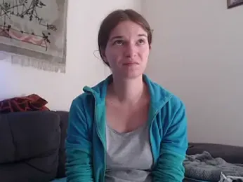 Mercedeswoman8 webcam model stream image