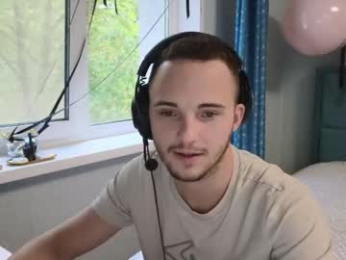 golden_boyyy21 webcam model stream image