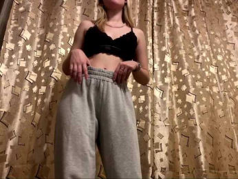 SkyeDavis webcam model stream image