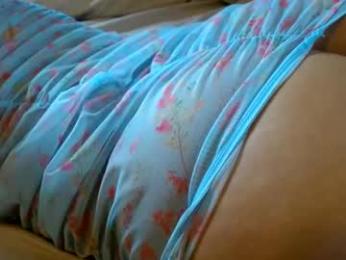 honeygoldenbaddie24 webcam chaturbate model stream image