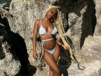 BellzRosee webcam livejasmin model stream image