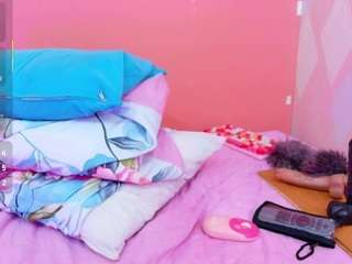 kinkyhousewifee webcam model stream image