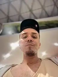 adam-rivera webcam model stream image