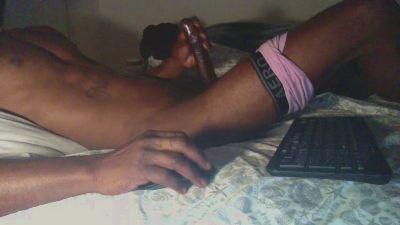 Ynghandsum webcam model stream image