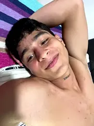 nic_2005 webcam model stream image