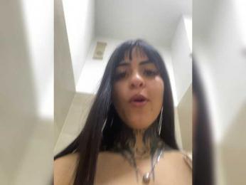 bloom-cherryx webcam model stream image