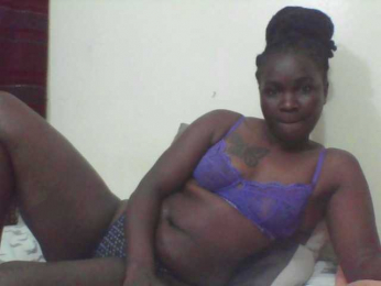 Prettyliz30 webcam model stream image