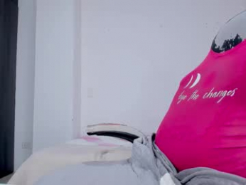 xtalianahotx webcam model stream image