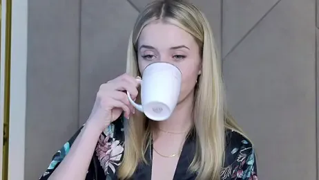 Touch_me webcam model stream image