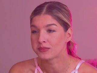 Ova Parlow webcam model stream image