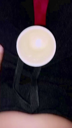 Scarlett_pee webcam model stream image