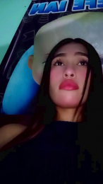 Scarlett_pee webcam model stream image